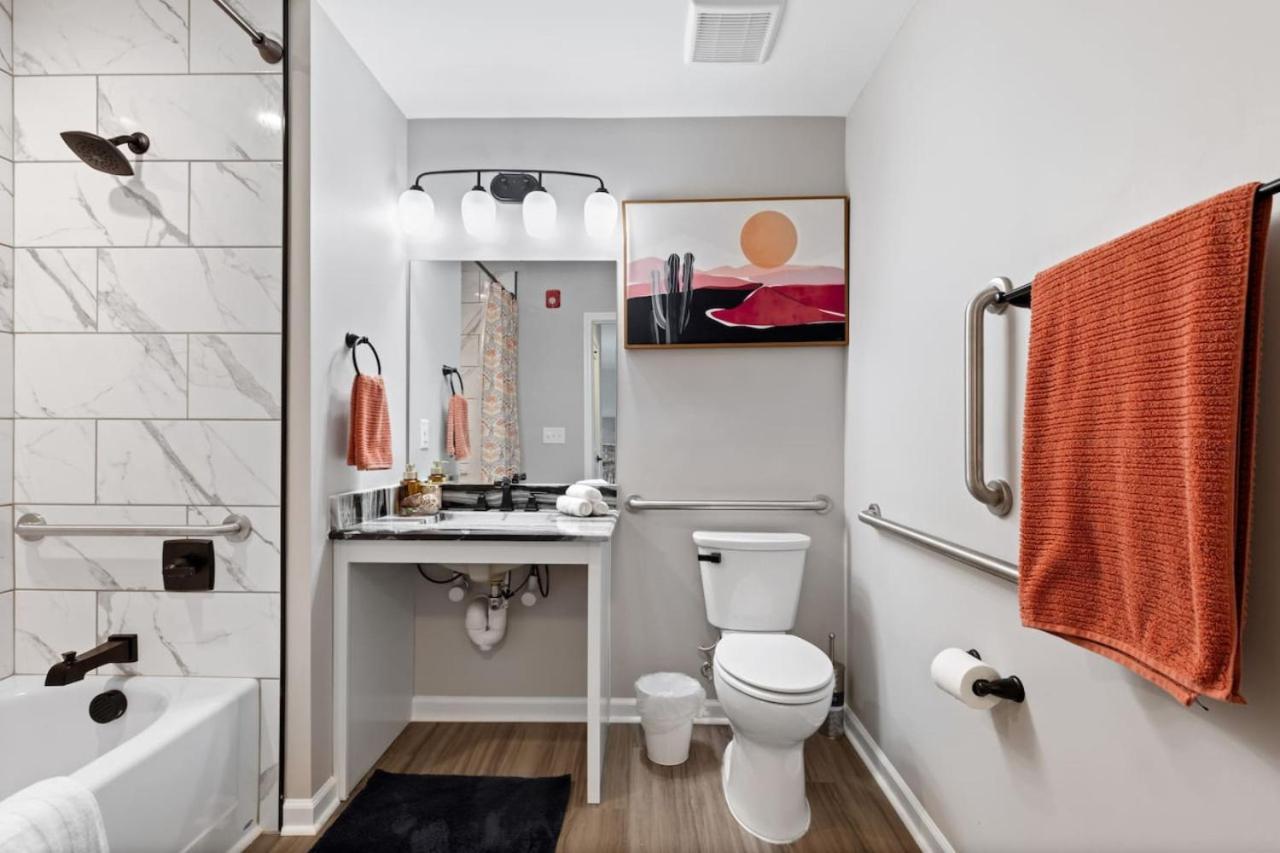 New Luxe Apt 3Br Downtown Fay Unit B Fayetteville Eksteriør billede